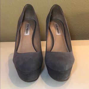 Steve Madden Gray Suede Platform Pump Heels